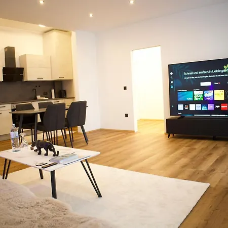 Moderne Wohnung In Der Stadt Salzburg Fuer Bis Zu 5 Personen Διαμέρισμα