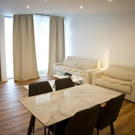 Moderne Wohnung In Der Stadt Salzburg Fuer Bis Zu 5 Personen Διαμέρισμα